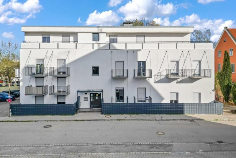 Königsbrunn Möblierte 1 ZKB Wohnung mit Balkon - Ideal für Kapitalanleger ab 6,2% Rendite Wohnung kaufen