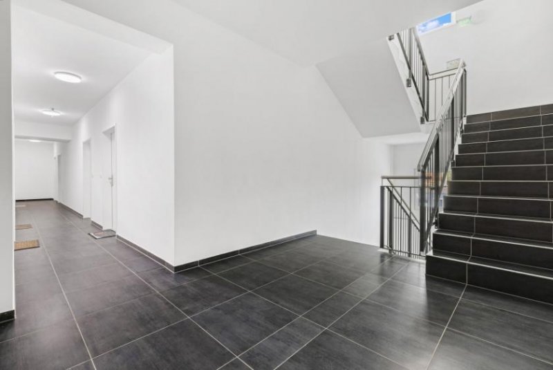 Königsbrunn Möblierte 1 ZKB Wohnung mit Balkon - Ideal für Kapitalanleger ab 6,2% Rendite Wohnung kaufen