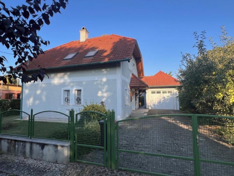 Balatonbereny Wunderschönes Haus am Plattensee Haus kaufen