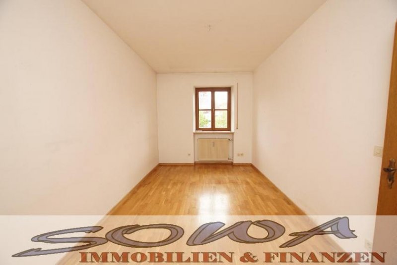 Neuburg an der Donau Attraktives Mehrfamilienhaus mit 5 Wohneinheiten, zwei Garagen und Garten in zentraler Lage in Neuburg - Ein Objekt von Ihrem