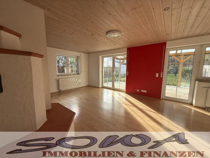 Neuburg an der Donau Einzugsbereit! Zentrumsnahes Einfamilienhaus mit guter Raumaufteilung und einer großen Garage im Englischen Garten in Neuburg -