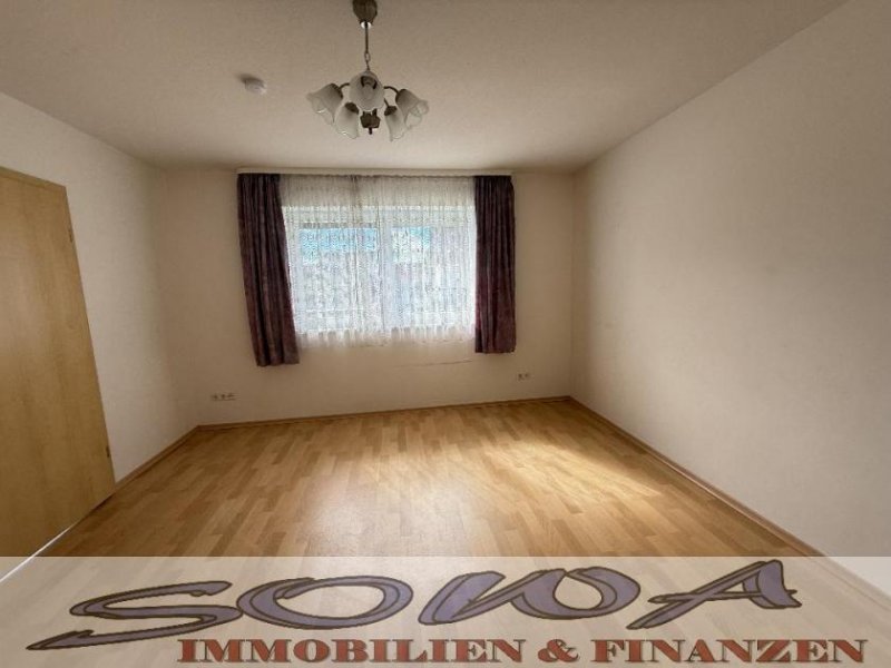 Neuburg an der Donau Einzugsbereites Zweifamilienhaus mit Keller, Doppelgarage und Wärmepumpe - Ein Objekt von SOWA Immobilien und Finanzen Haus