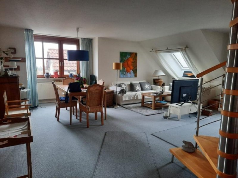 Utting am Ammersee Diese stilvolle Maisonette-Dachgeschosswohnung mit Spitzboden und herrlichem Seeblick vereint gemütliches Wohnen mit modernem