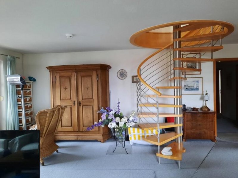 Utting am Ammersee Diese stilvolle Maisonette-Dachgeschosswohnung mit Spitzboden und herrlichem Seeblick vereint gemütliches Wohnen mit modernem