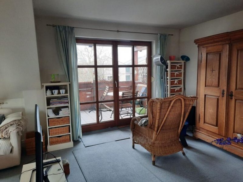 Utting am Ammersee Diese stilvolle Maisonette-Dachgeschosswohnung mit Spitzboden und herrlichem Seeblick vereint gemütliches Wohnen mit modernem