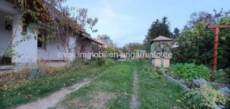 Somogy Vármegye Einfamilienhaus mit großem Grundstück in einem Dorf 22 km vom Plattensee entfernt zu verkaufen Haus kaufen