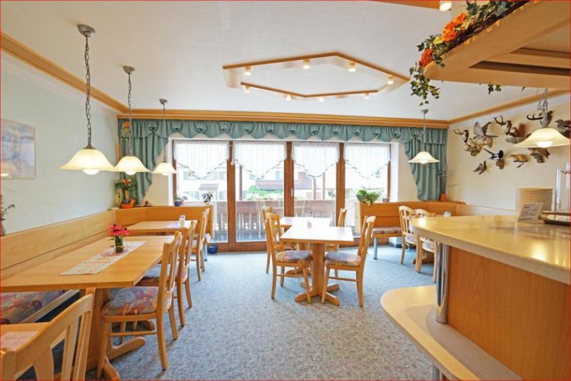 Nesselwang Charmantes Zweifamilien-/Gästehaus/Frühstückspension in sonniger Aussichtslage! Haus kaufen