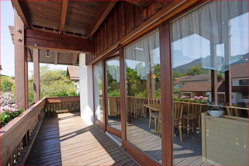 Nesselwang Charmantes Zweifamilien-/Gästehaus/Frühstückspension in sonniger Aussichtslage! Haus kaufen