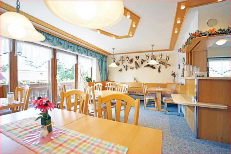 Nesselwang Charmantes Zweifamilien-/Gästehaus/Frühstückspension in sonniger Aussichtslage! Haus kaufen