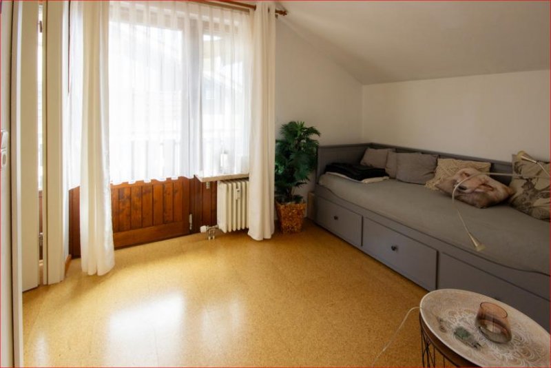 Nesselwang Gemütliche 2,5 Zi. DG-Whg. mit Südblick, Kamin & Carport Wohnung kaufen