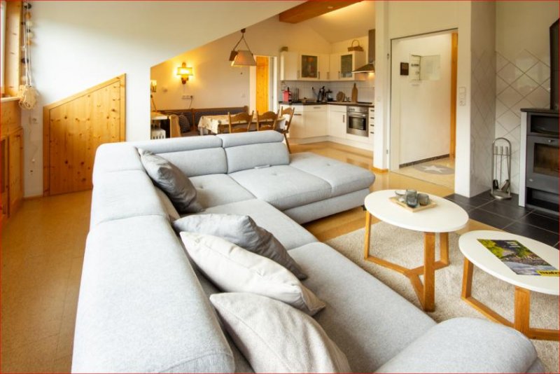 Nesselwang Gemütliche 2,5 Zi. DG-Whg. mit Südblick, Kamin & Carport Wohnung kaufen