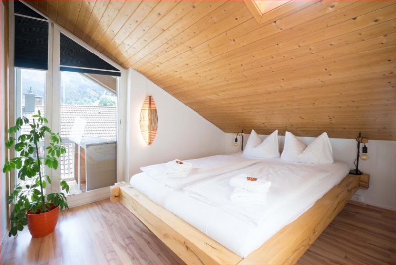 Nesselwang Highlight – sonnige Dachsuite mit Bergblick!
OPEN-HOUSE, am 23. Mai, 13-15 Uhr Termin erforderlich! Wohnung kaufen