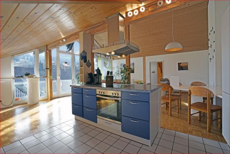 Nesselwang Highlight – sonnige Dachsuite mit Bergblick!
OPEN-HOUSE, am 23. Mai, 13-15 Uhr Termin erforderlich! Wohnung kaufen