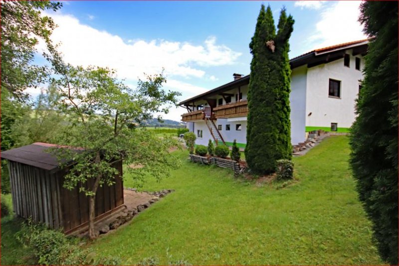 Wertach Zweifamilienhaus mit praktischen Nutzungsmöglichkeiten und naturnahem Flair Haus kaufen