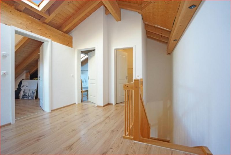 Fischen im Allgäu Zweifamilienhaus in Maderhalm!
OPEN-HOUSE am Sa den 07.03.26 von 11 - 14 Uhr. Anmeldung erforderlich Haus kaufen