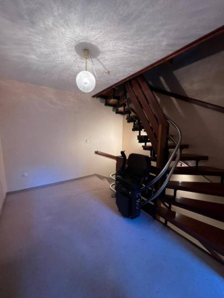 Kaufbeuren Extra breites Reiheneckhaus in Kaufbeuren - Wohnglück mit Kamin und sonnigem Balkon Haus kaufen