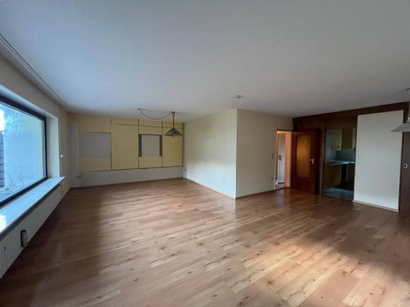 Kaufbeuren Extra breites Reiheneckhaus in Kaufbeuren - Wohnglück mit Kamin und sonnigem Balkon Haus kaufen