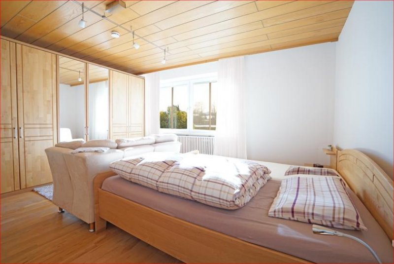 Görisried Zweifamilienhaus in Alleinlage!
OPEN-HOUSE! 
21.02.2026 von 13 bis 15 Uhr. Anmeldung erforderlich! Haus kaufen