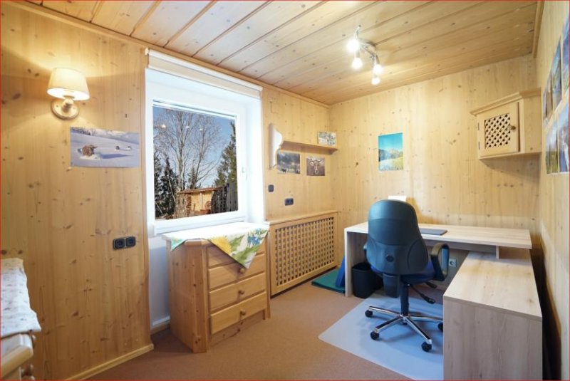 Görisried Zweifamilienhaus in Alleinlage!
OPEN-HOUSE! 
21.02.2026 von 13 bis 15 Uhr. Anmeldung erforderlich! Haus kaufen