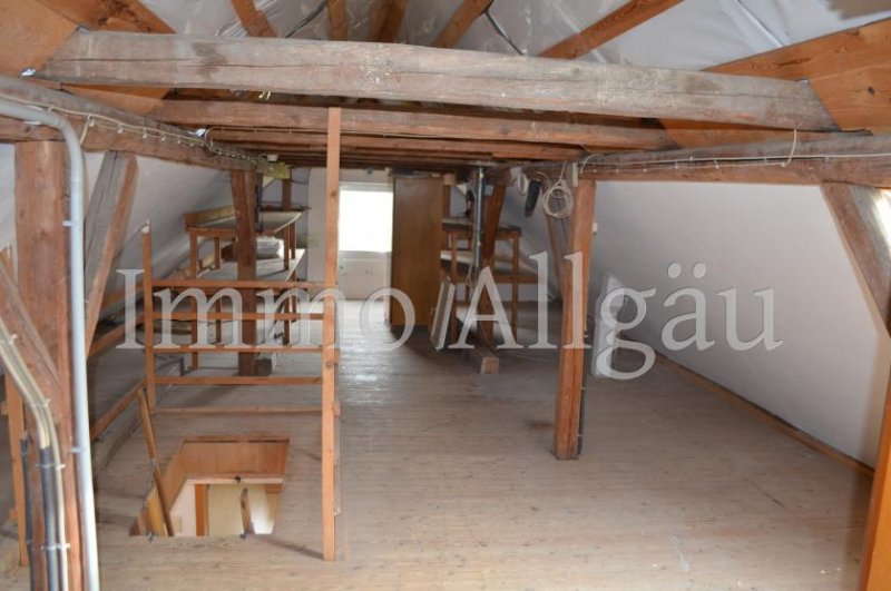 Sontheim Freistehendes Einfamilienhaus mit viel Potenzial in Attenhausen / Sontheim Haus kaufen