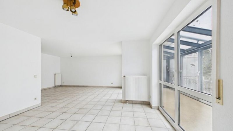 Friedrichshafen Wohnen mit Möglichkeiten! Gepflegtes Reihenmittelhaus für Familie,Mehrgenerationen oder Vermietung ! Haus kaufen