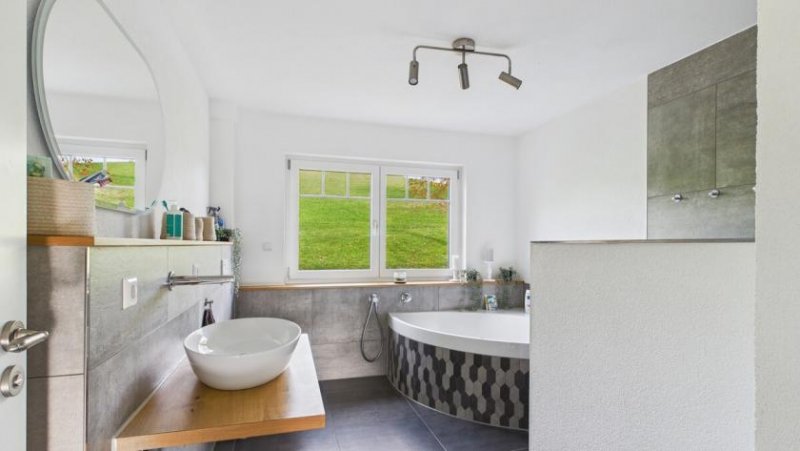 Achberg Familiennest in unverbauter Traumlage - Wohnen mit Weite, Ruhe und Herz Haus kaufen