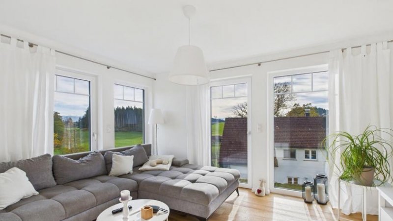 Achberg Familiennest in unverbauter Traumlage - Wohnen mit Weite, Ruhe und Herz Haus kaufen