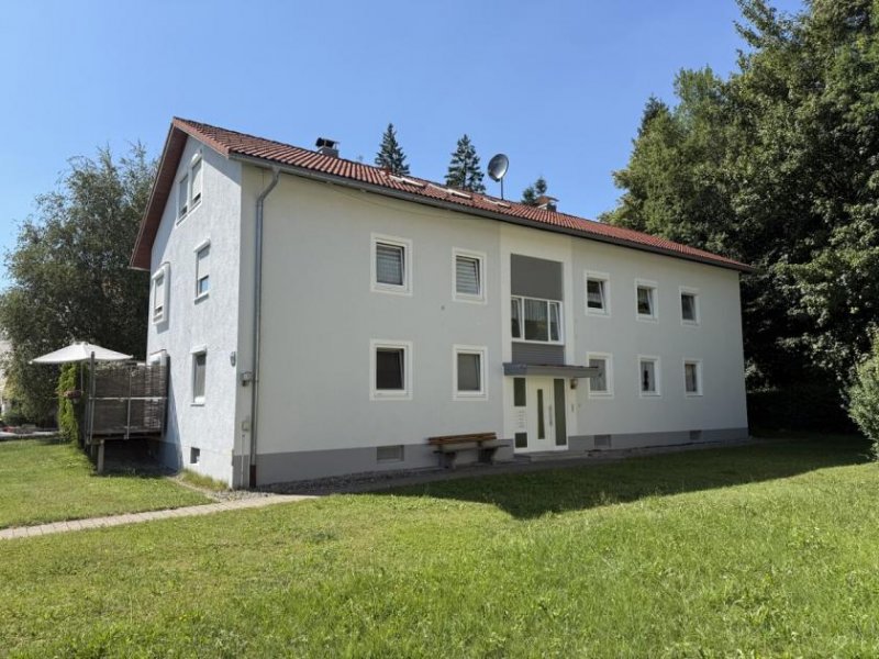 Lindenberg im Allgäu Familienfreundliche 4-Zimmer-Wohnung mit Balkon und Garage Wohnung kaufen