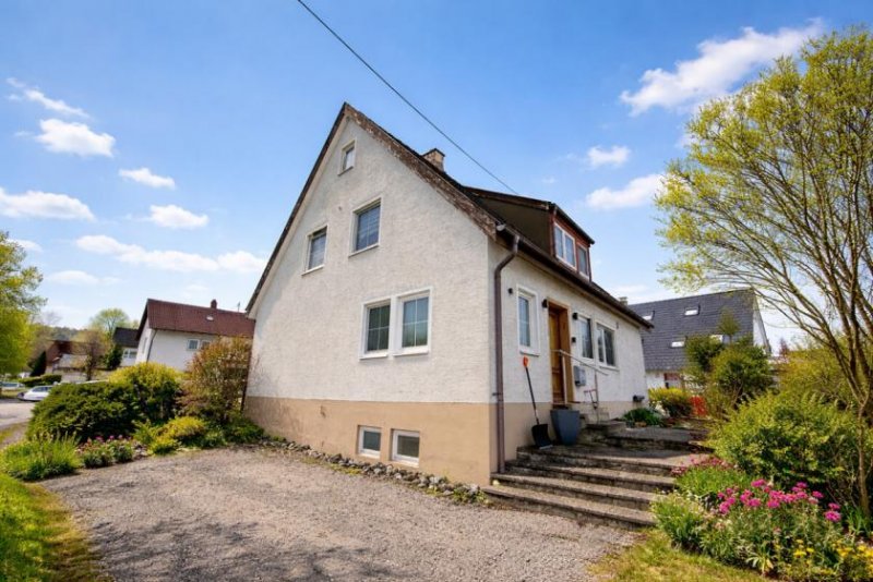 Leutkirch im Allgäu Gemütliches Einfamilienhaus mit großem Garten in Bestlage von Leutkirch! - PREIS AUF ANFRAGE Haus kaufen