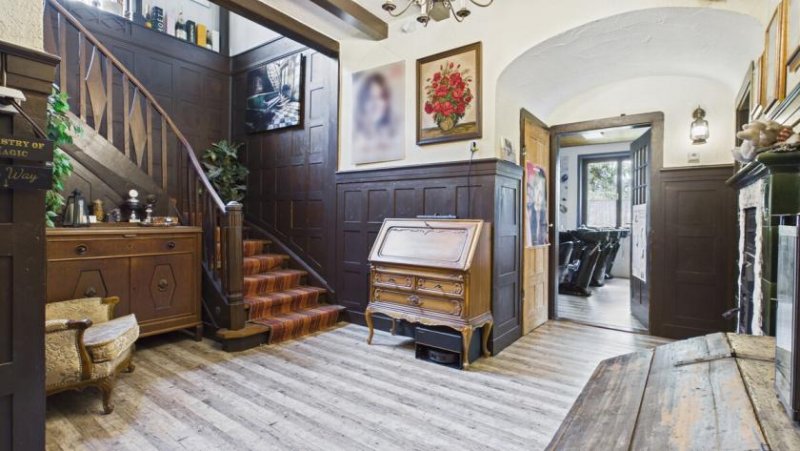 Aitrach Herrschaftliches Wohnen- stilvolle Villa mit weitläufigem Gartengrundstück und modernster Haustechnik Haus kaufen