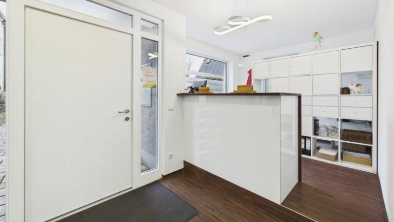 Bad Waldsee Moderne, neuwertige Praxisräume in der Altstadt und mit Blick auf den Stadtsee in Bad Waldsee Gewerbe kaufen