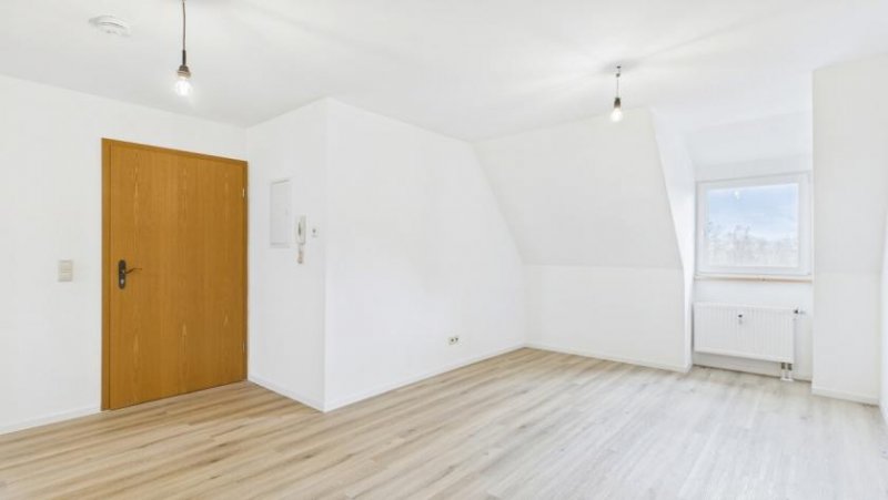 Bad Waldsee Modernisiert & bezugsfrei – attraktive 2-Zimmer-Wohnung mit Stellplatz Wohnung kaufen