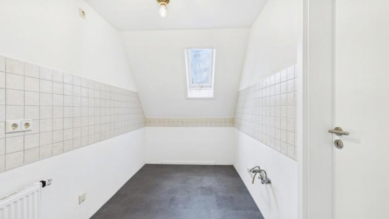 Bad Waldsee Modernisiert & bezugsfrei – attraktive 2-Zimmer-Wohnung mit Stellplatz Wohnung kaufen