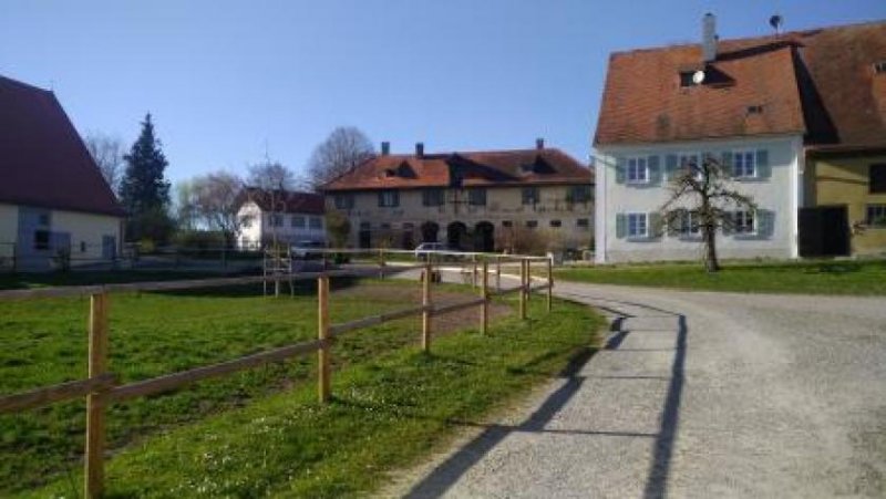 Bad Waldsee Pferdehof in idyllischer Alleinlage im Landkreis Ravensburg mit 70000 m² Land am Hof Gewerbe kaufen