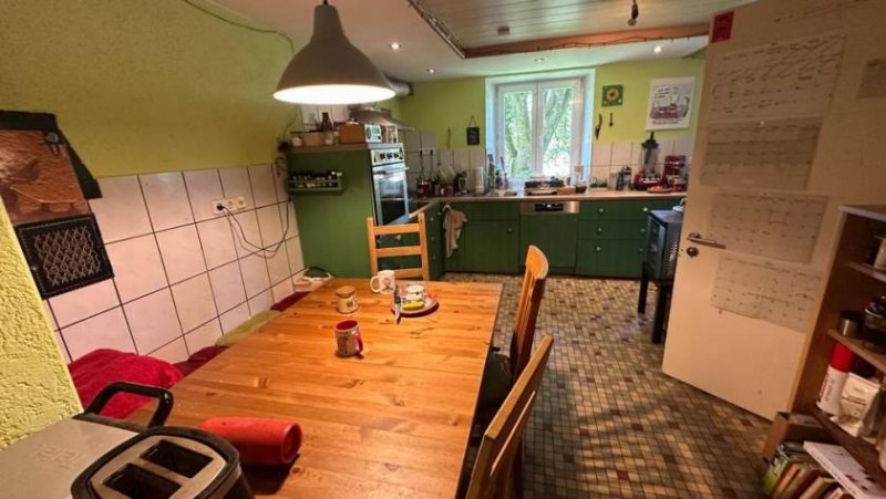 Attenweiler Pferdehaltung? Bauernhaus mit Scheune, Nebengebäuden und viel Land zu verkaufen! Gewerbe kaufen