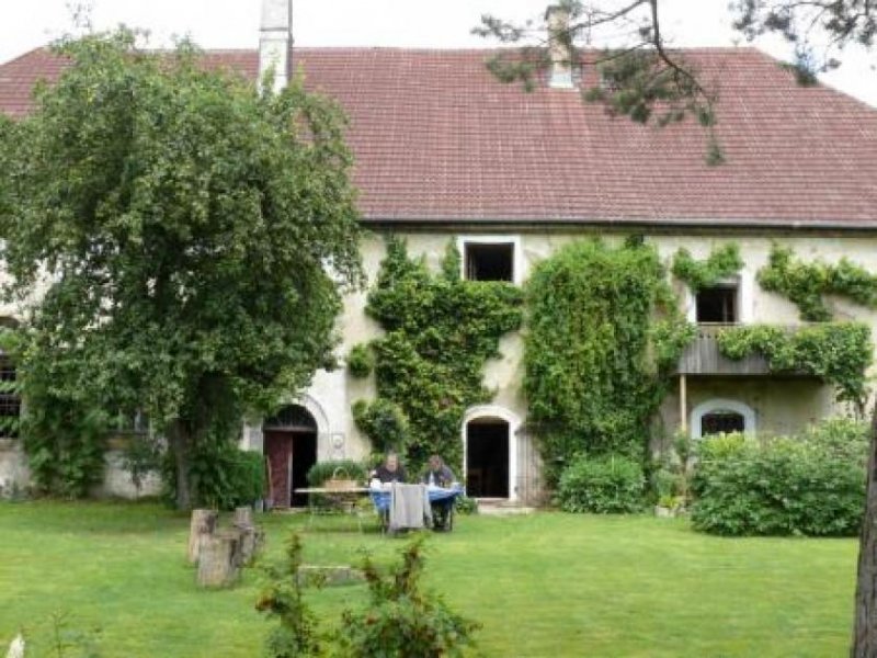 Dischingen Teilverkauf der Schloßanlage 89561 Dischingen- Eglingen im Landkreis Heidenheim/Ostalb Haus kaufen