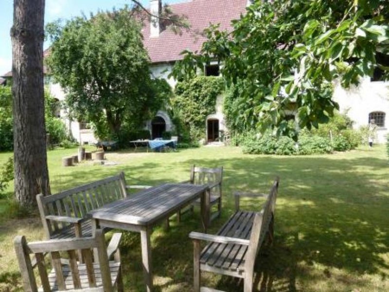 Dischingen Teilverkauf der Schloßanlage 89561 Dischingen- Eglingen im Landkreis Heidenheim/Ostalb Haus kaufen