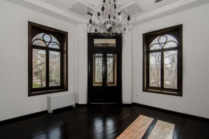 Varna Aristocratic multifunctional house in Varna-Bulgaria (EU) Gewerbe kaufen