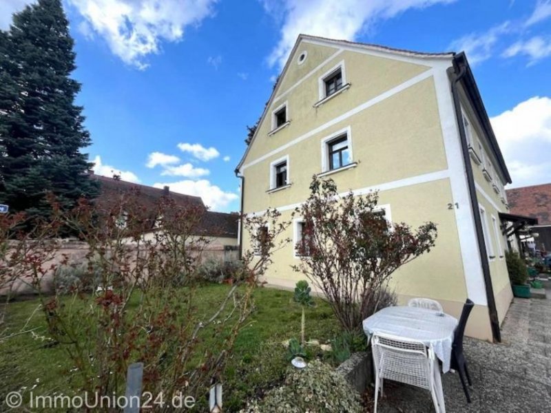 Nürnberg RESTHOF mit Charme trifft auf rentable Kapitalanlage – Bauernhof mit 5 vermieteten Wohneinheiten Haus kaufen