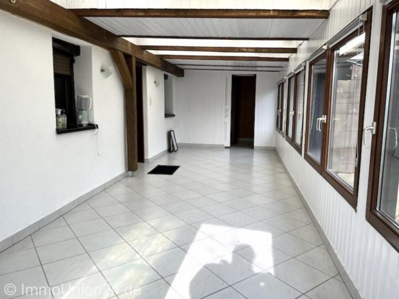 Nürnberg Charmantes Gartenhaus auf BAUGRUND in TOP-Wohnlage – 2. Reihe zum „Alten Kanal“ in Worzeldorf Haus kaufen