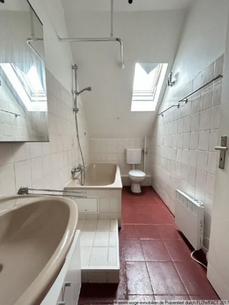 Nürnberg 12-Parteienhaus mit Abgeschlossenheitsbescheingigung und freiem Dachboden Haus kaufen