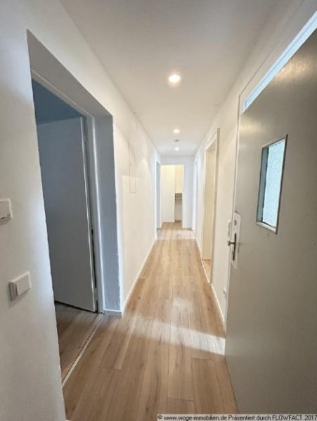 Nürnberg 12-Parteienhaus mit Abgeschlossenheitsbescheingigung und freiem Dachboden Haus kaufen