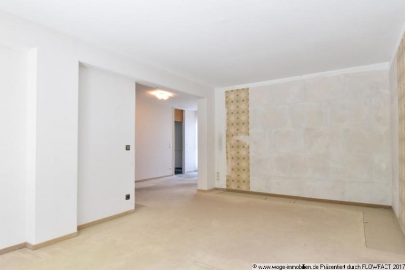 Nürnberg Sehr schöne, helle und freie 4-Zi-Whg mit Balkon und TG-Stellplatz, ohne Käuferprovision! Wohnung kaufen