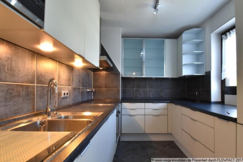 Nürnberg Sehr schöne, helle und freie 4-Zi-Whg mit Balkon und TG-Stellplatz, ohne Käuferprovision! Wohnung kaufen