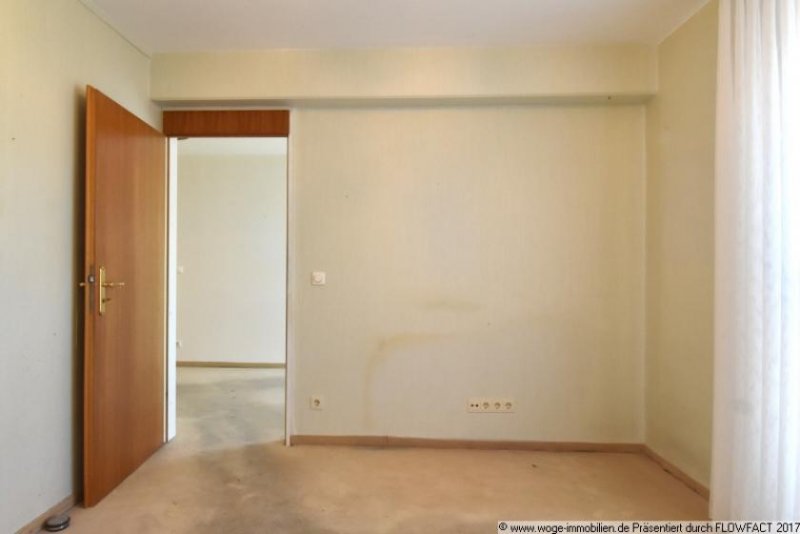 Nürnberg Sehr schöne, helle und freie 4-Zi-Whg mit Balkon und TG-Stellplatz, ohne Käuferprovision! Wohnung kaufen