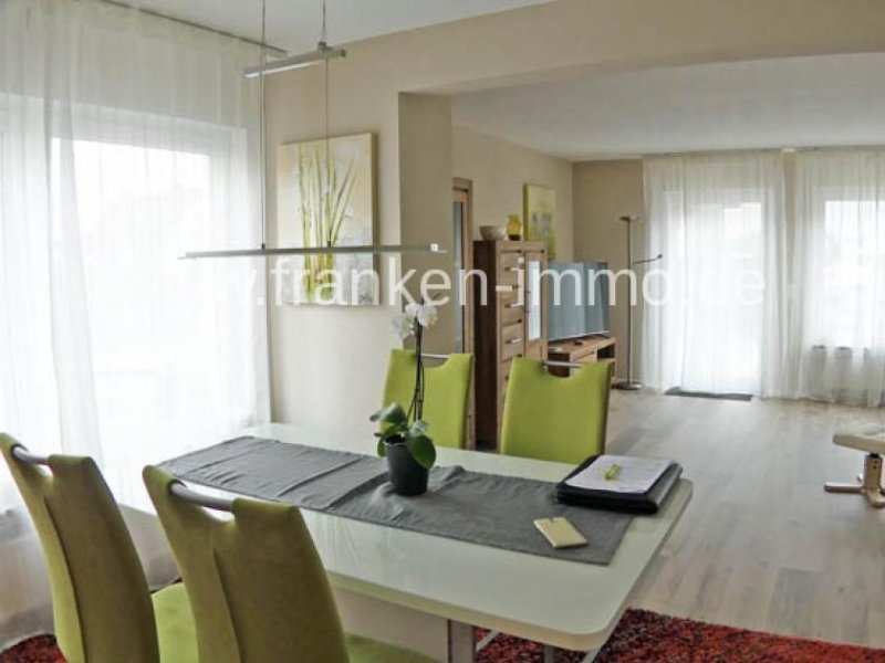 Stein (Landkreis Fürth) Neuwertige DHH, Stein-OT., 6 Zi., 150qm Wfl., Bj. 2001, hochwertige Ausstattung, 2 Bäder, Do.Garage Haus kaufen