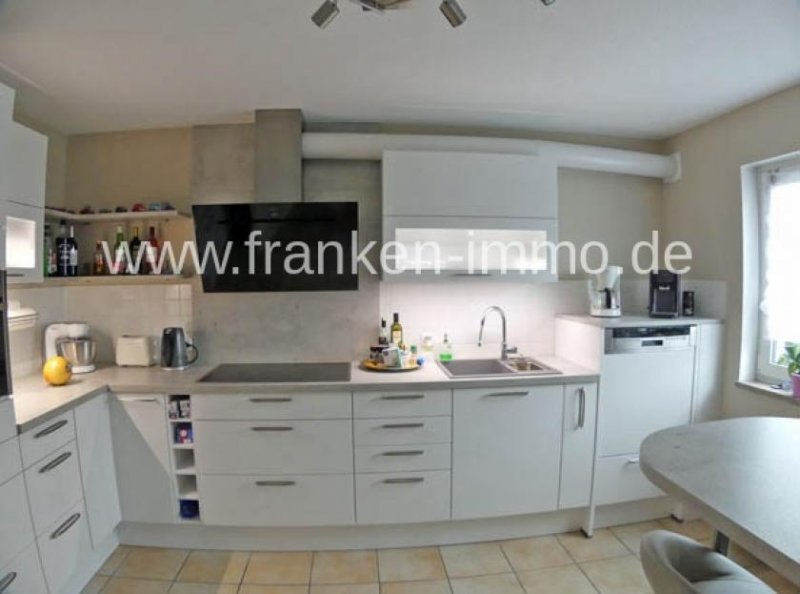 Stein (Landkreis Fürth) Neuwertige DHH, Stein-OT., 6 Zi., 150qm Wfl., Bj. 2001, hochwertige Ausstattung, 2 Bäder, Do.Garage Haus kaufen