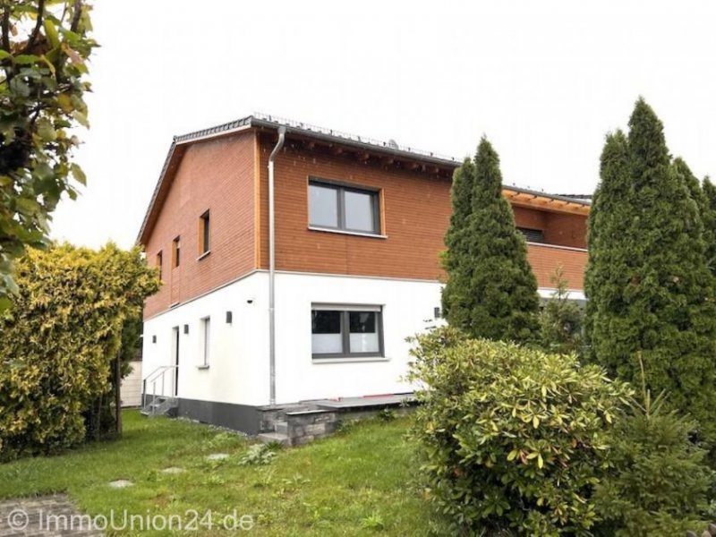 Schwanstetten Exklusives Zweifamilienhaus in Top-Lage von Schwanstetten mit Doppelcarport und PV-Anlage Haus kaufen