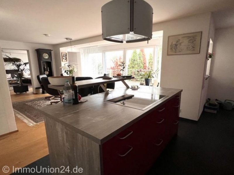 Schwanstetten Exklusives Zweifamilienhaus in Top-Lage von Schwanstetten mit Doppelcarport und PV-Anlage Haus kaufen