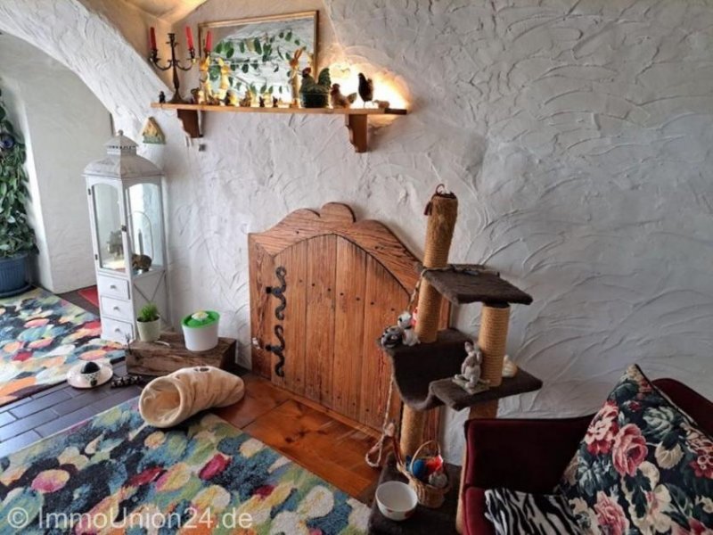 Schwanstetten Historisches 260 qm Bauernhaus mit Charme, Modernem Komfort und Großzügigem Grundstück Haus kaufen